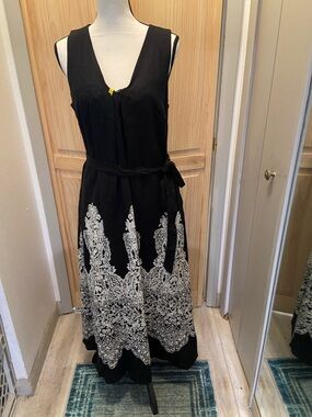 Halogen Black Maxi Dress with White Ornate Border